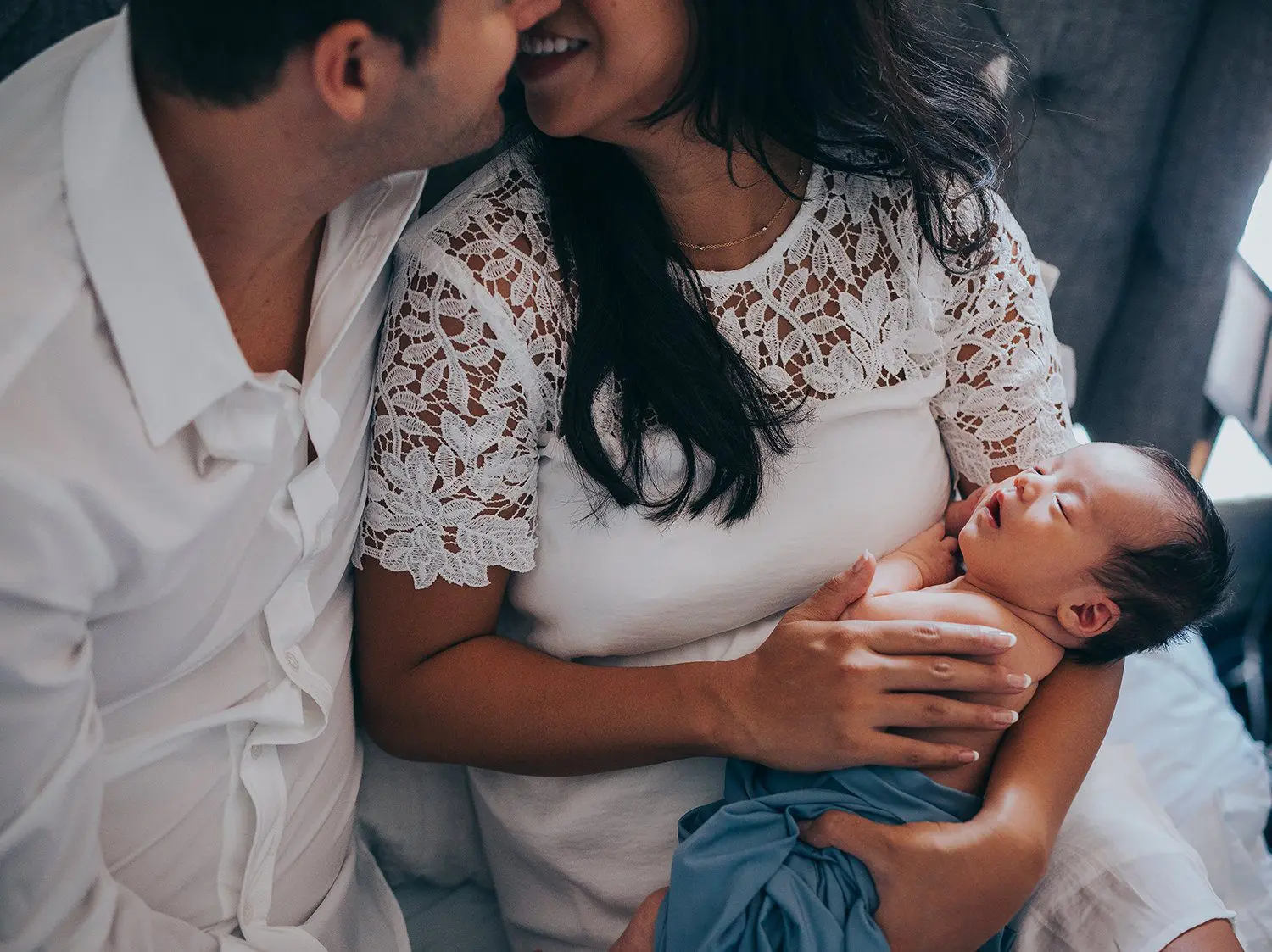 new-mom-dad-family-session