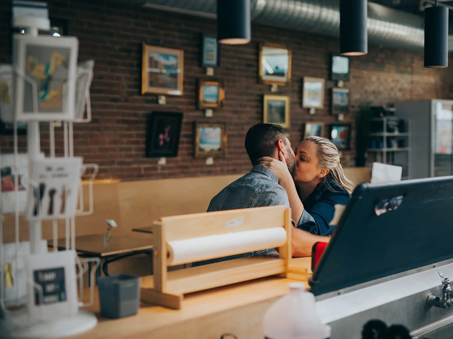 coffee-house-engagement-session