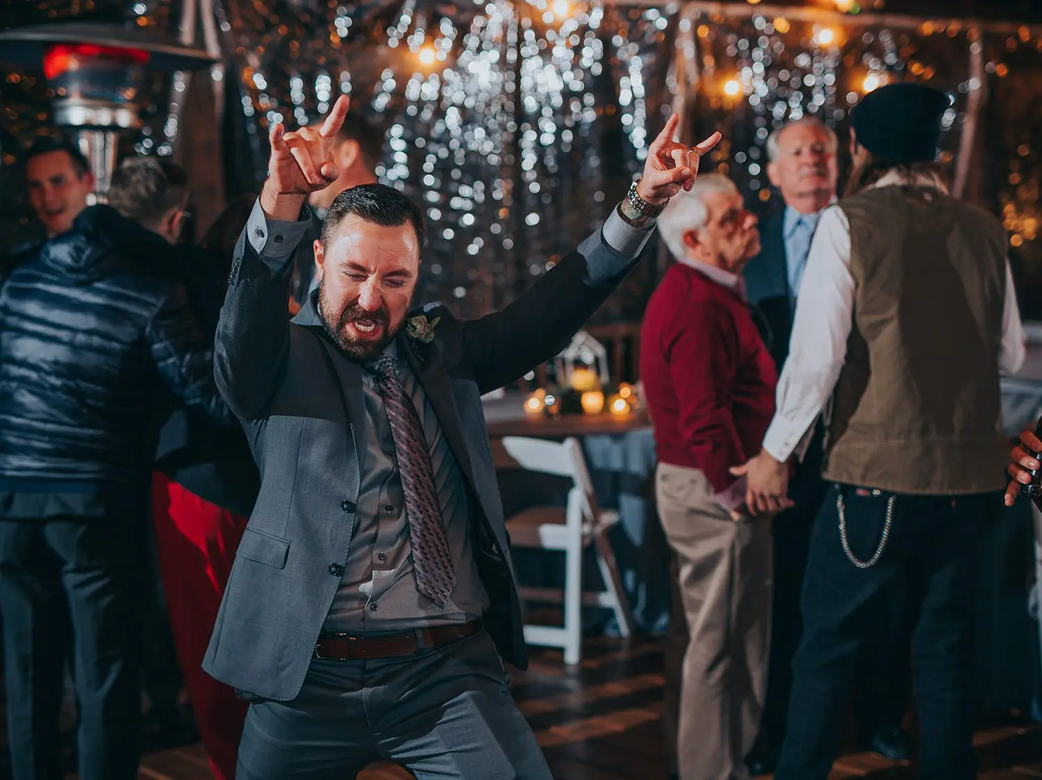 candid wedding photography