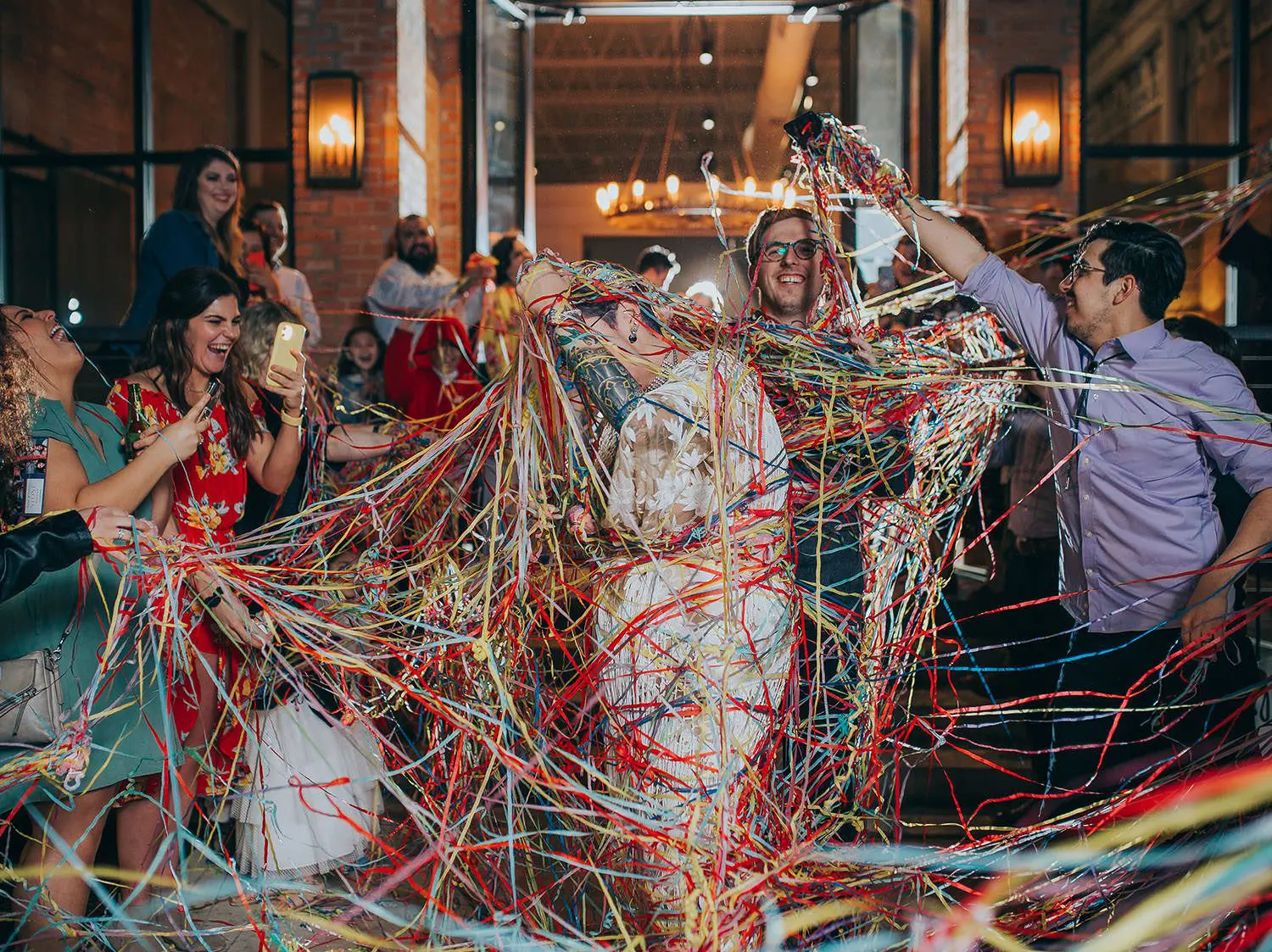 no mess streamer wedding