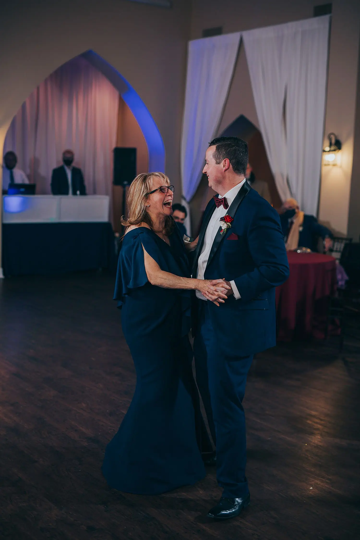 mansfield wedding engagement photographer