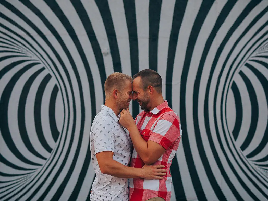 natural posing engagement photography