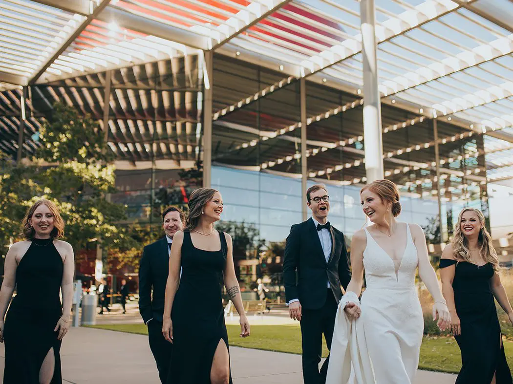 candid bridal party photos
