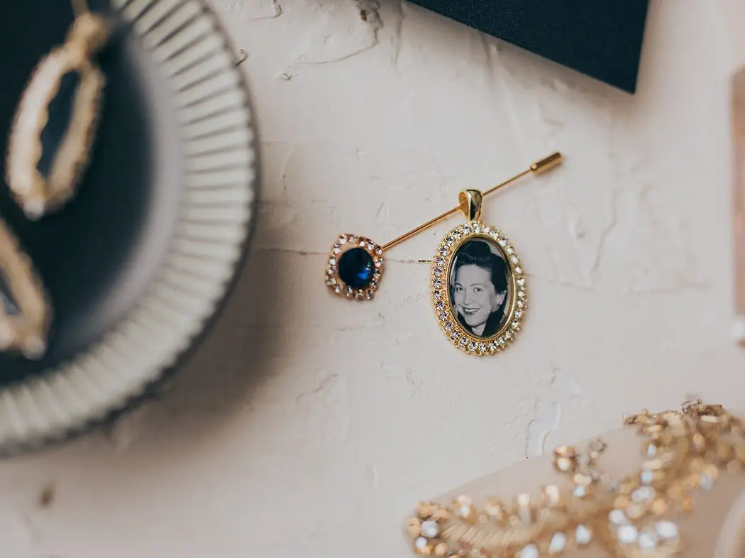 sentimental wedding detail photos