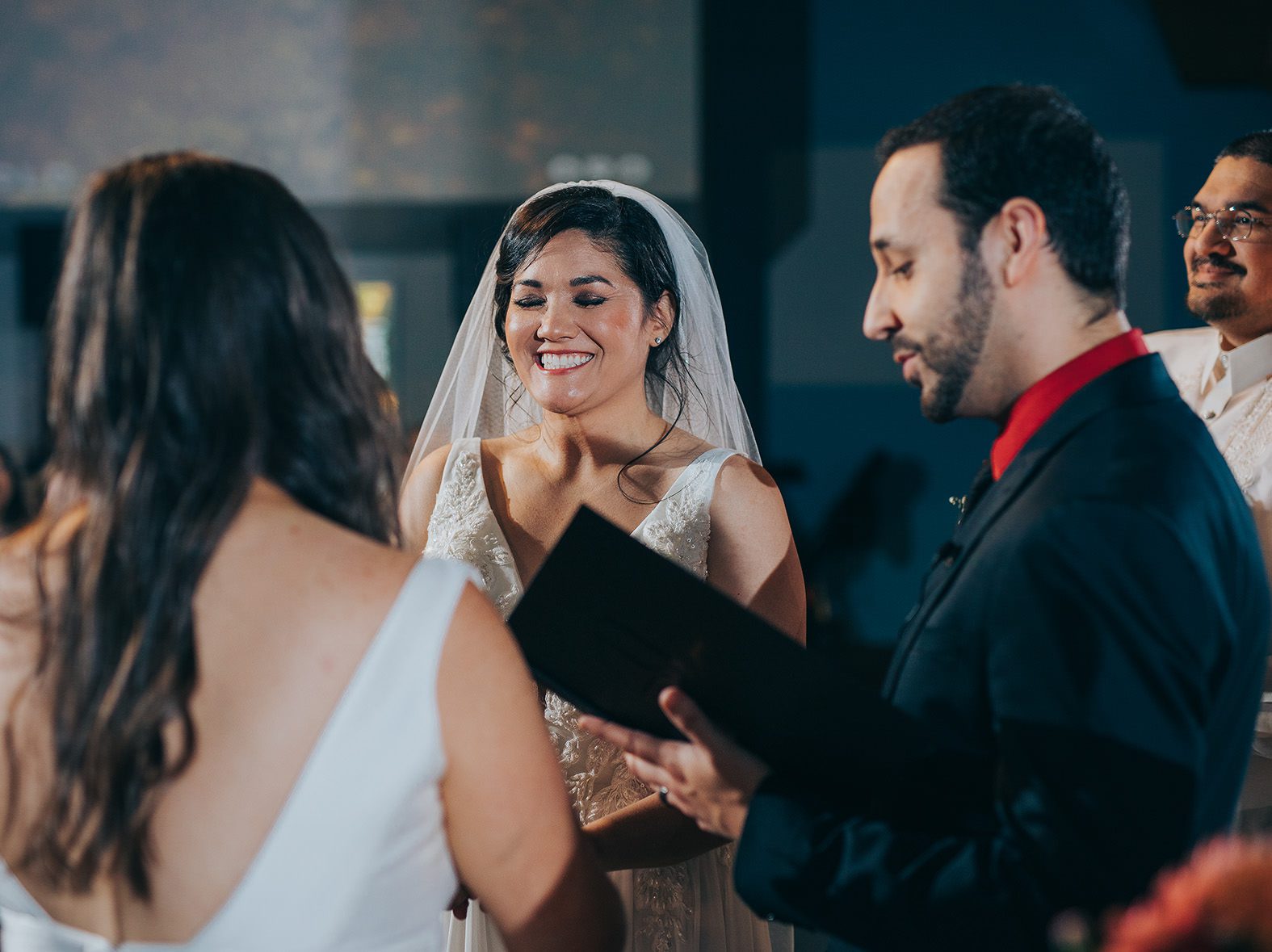 best dallas photographer for perot museum wedding